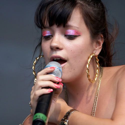 Singer Lily Allen image