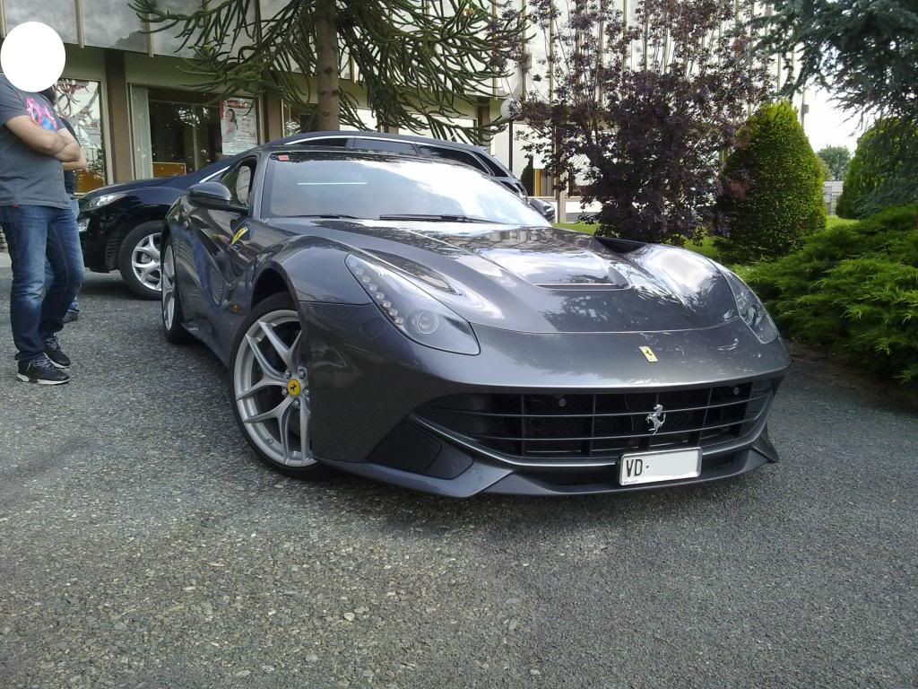 Ferrari_10_zps5f37384b.jpg