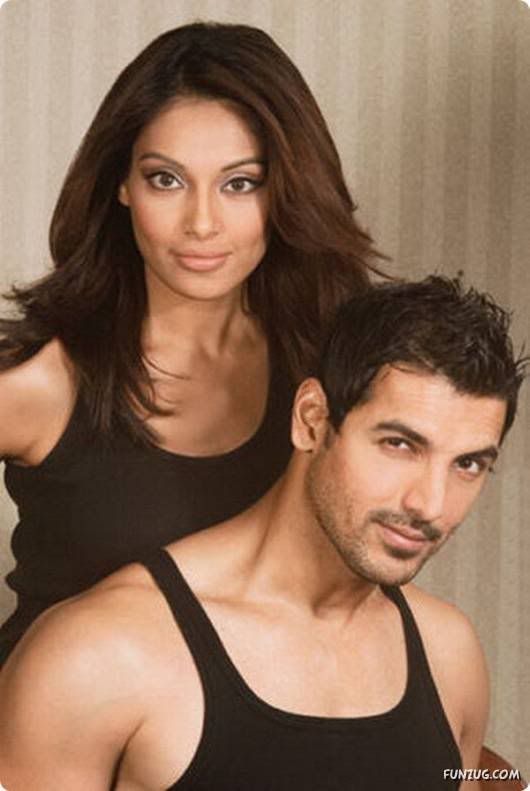 Handsome Hunk John Abraham 4 Galz