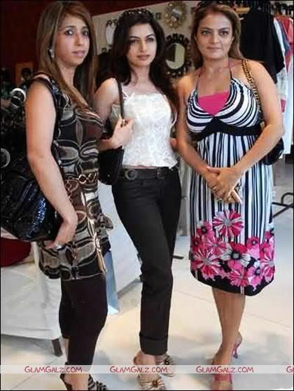 Bhagyashree in a new Avatar