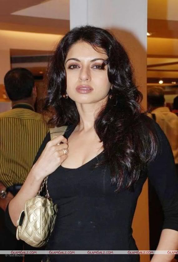 Bhagyashree is Still Gorgeous