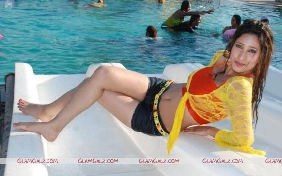 Bolly Glam Models on the Sets of Trump Card AAAA
