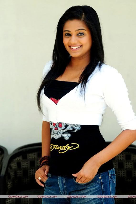 Gorgeous Indian Actress Priyamani