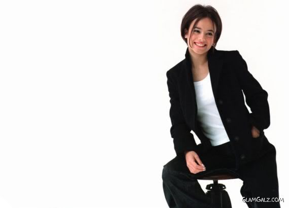 Click to Enlarge - Beautiful Singer Alizee Wallpapers
