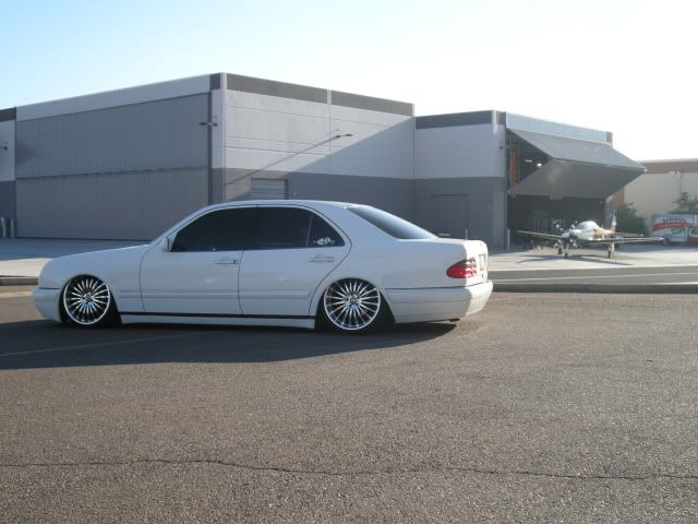 http://i328.photobucket.com/albums/l344/tre5peter/97%20benz/DSCN4429.jpg