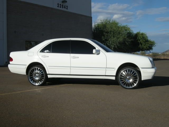 http://i328.photobucket.com/albums/l344/tre5peter/97%20benz/DSCN4435.jpg