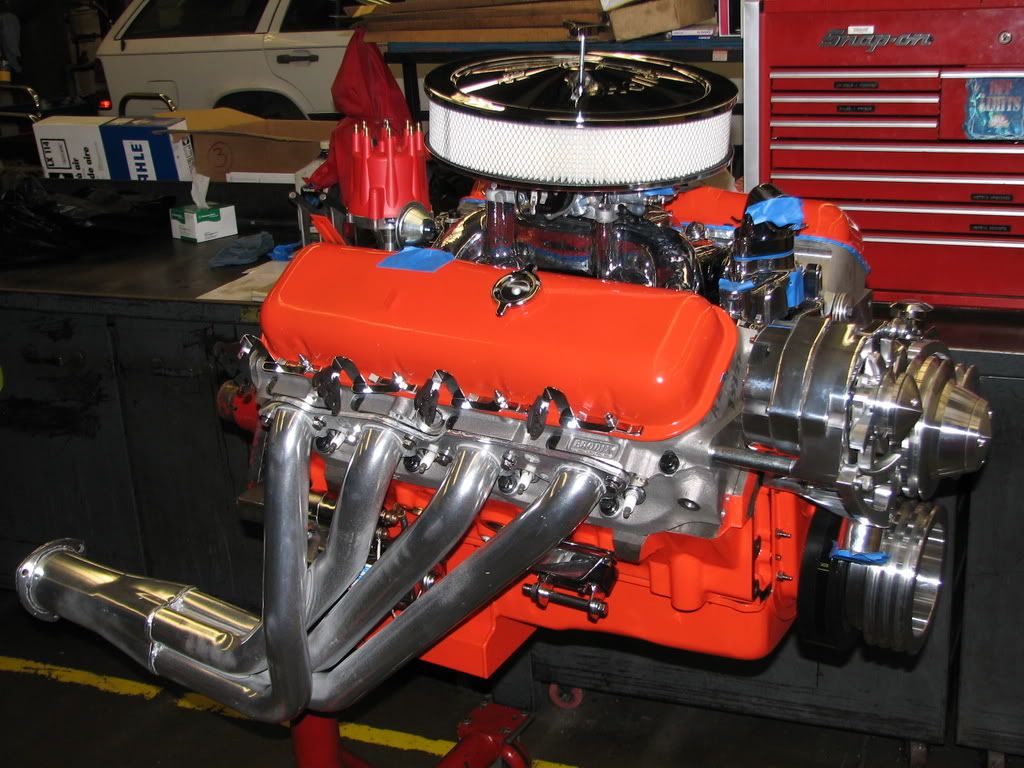 Engine032.jpg Headers and Carb on. image by Marroweter