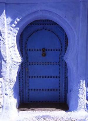 http://casa-inspiration.casasugar.com/Mediterranean-Blue-Doors-865287