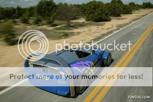 Worlds First Splash Car