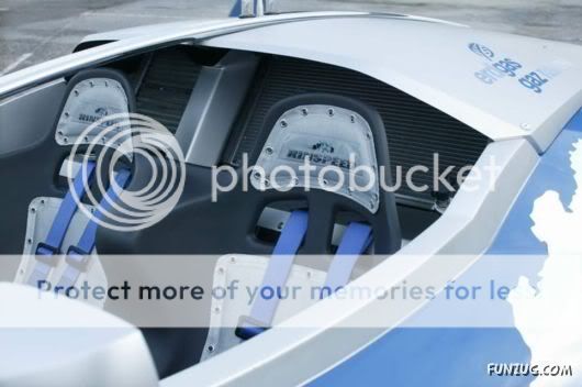 Worlds First Splash Car