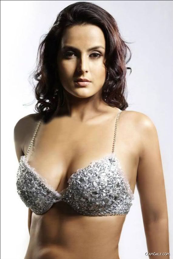 Hot & Happening Tulip Joshi