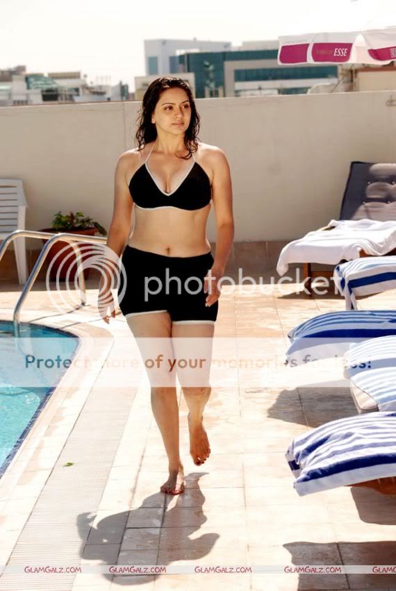 Pretty Tamil Actress Hema Malini