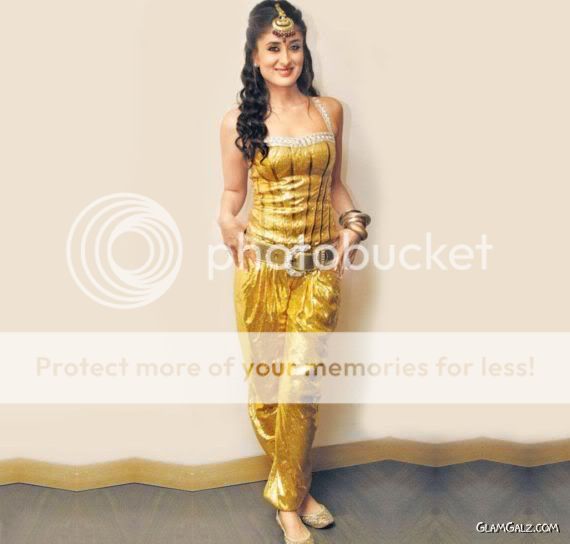 Click to Enlarge -Kareena Kapoor's Refreshing Wallpapers