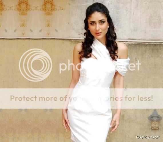 Click to Enlarge -Kareena Kapoor's Refreshing Wallpapers